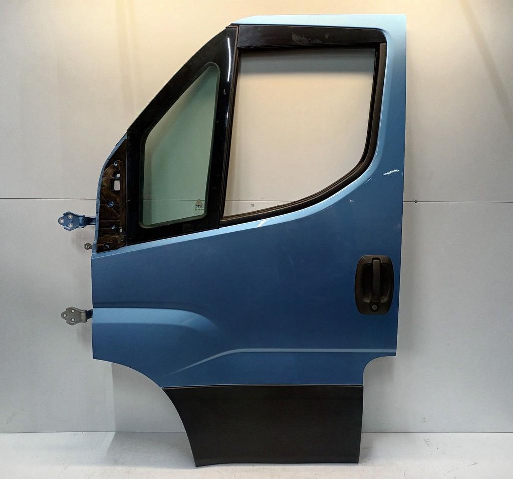 Portier links voor Iveco New Daily, Onderdelen@venauto.nl, Van der Ven Autorecycling B.V., Gebruikt, Ettenseweg 76, 4706 PB Roosendaal, The Netherlands