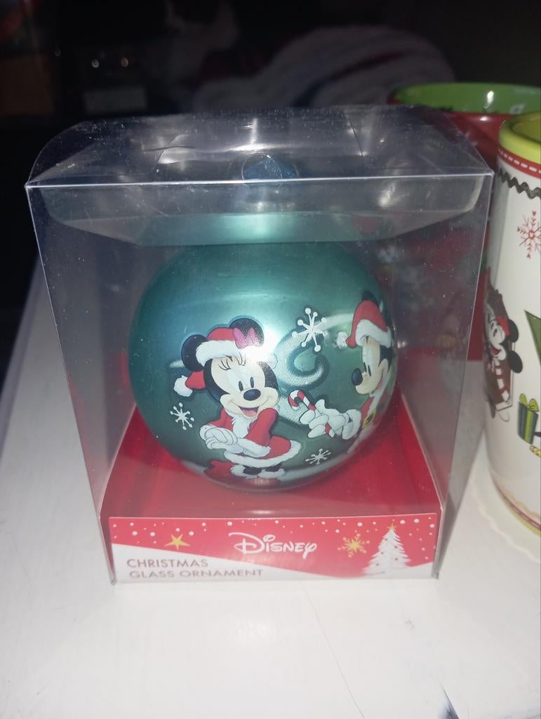 Disney Kerstbal Mickey & Minnie - Nieuw in doos, Ophalen of Verzenden, Mickey Mouse, Nieuw, Beeldje of Figuurtje
