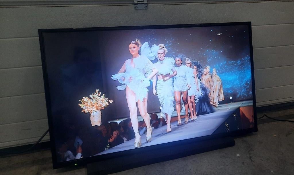 Panasonic TH-42LFE7ER - 42" display, Ophalen, Gebruikt, 100 cm of meer, Panasonic