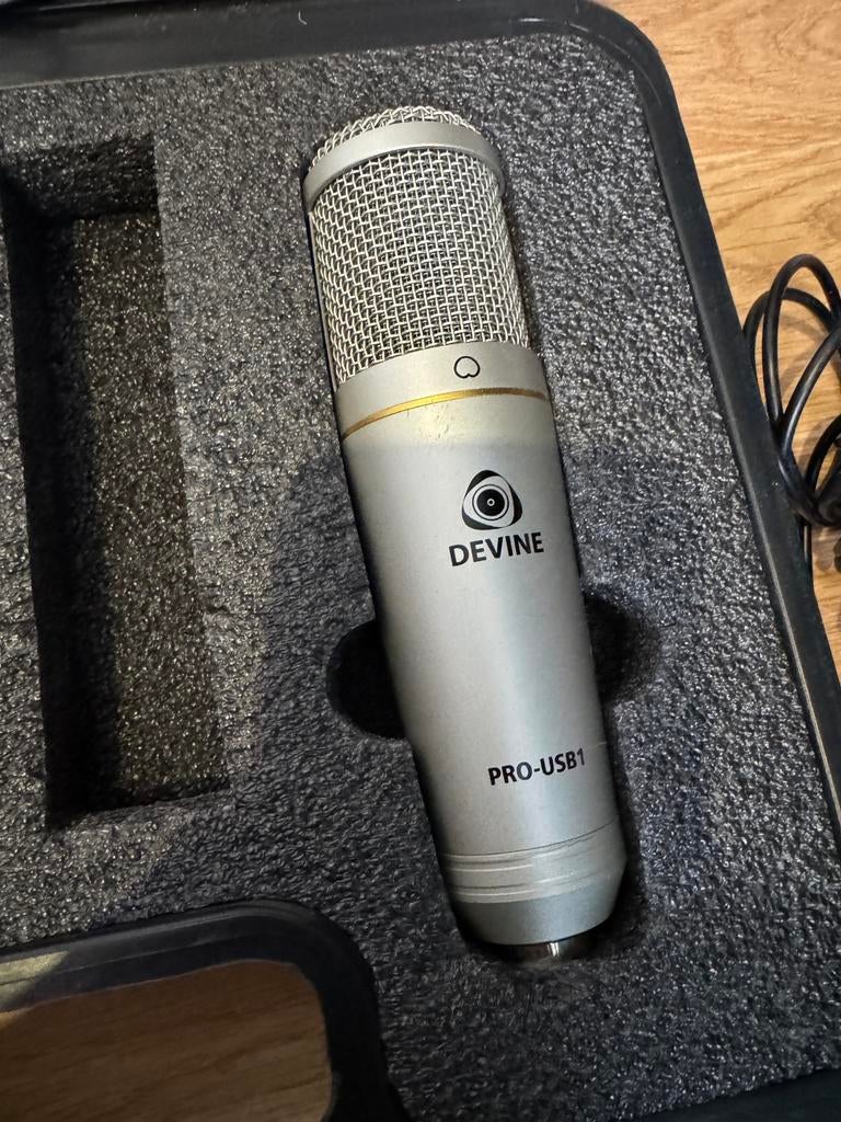 Devine Pro USB1 microfoon set inclusief koptelefoon, statief, Ophalen, Gebruikt, Studiomicrofoon