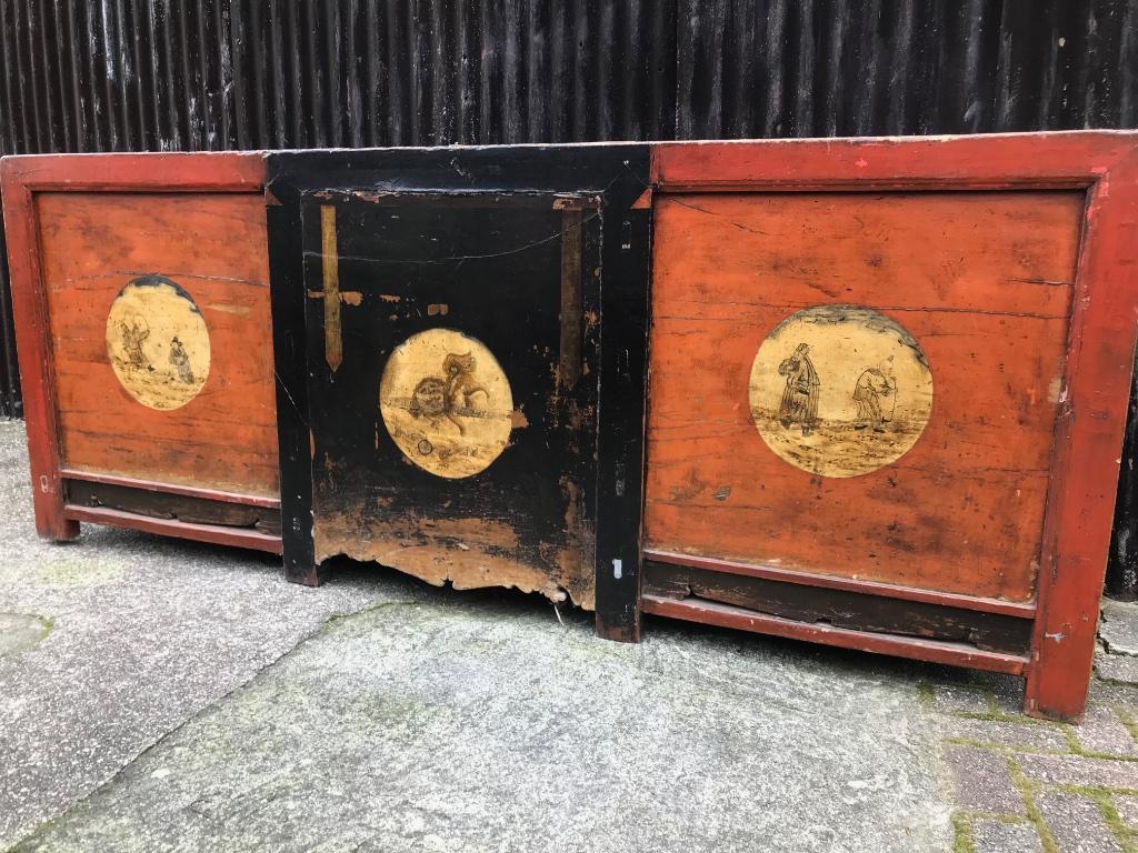 Tibetaans chinees mega groot tibet dressoir toonbank 240 cm, Huis en Inrichting, Kasten | Dressoirs, Verburgt Vintage, Gebruikt