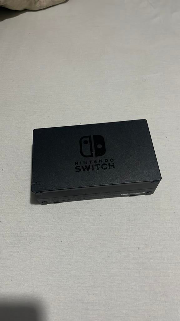 Switch, Spelcomputers en Games, Spelcomputers | Nintendo Switch, Zo goed als nieuw, Switch Original, Zonder controller, Met games