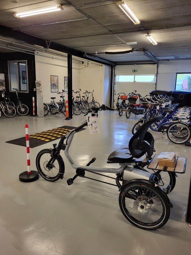 Groot indoor oefen en testcentrum/Driewielfietsen., Ophalen, Nieuw, Van Raam