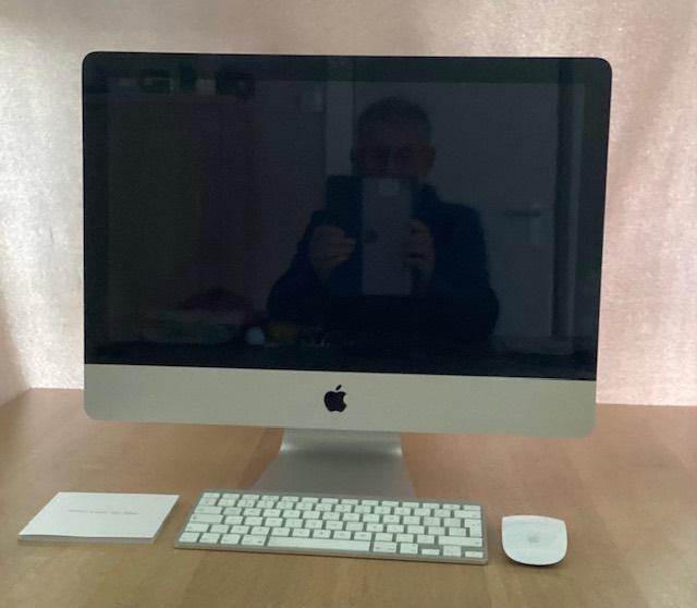 Mooie iMac 215" mid 2010 met muis/toetsenbord, Ophalen, Gebruikt, IMac, 500 GB