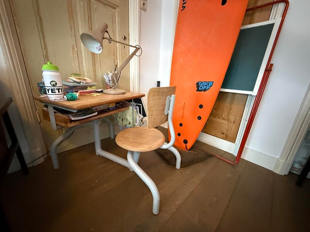 Bureau buro tafeltje kind vintage hout tafel design kleuter, Ophalen, Gebruikt, Bureau