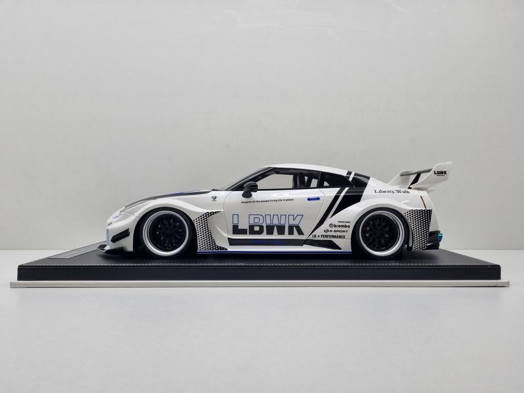 1:12
Ivy Merit
Nissan Skyline GTR R35 35GT-RR LB 1/20 1:12 N, Ophalen of Verzenden, Nieuw, 1:9 t/m 1:12, Auto