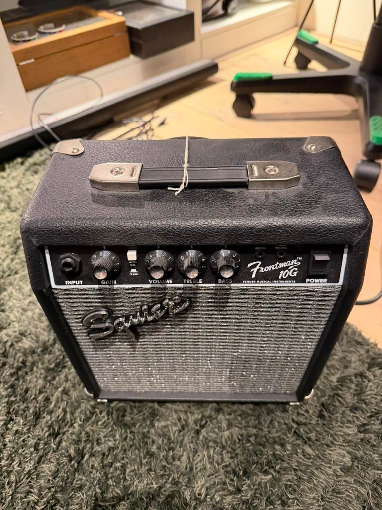 Squier 10g Gitaarversterker - Zo Goed Als Nieuw!, Muziek en Instrumenten, Versterkers | Bas en Gitaar, Ophalen of Verzenden, Zo goed als nieuw