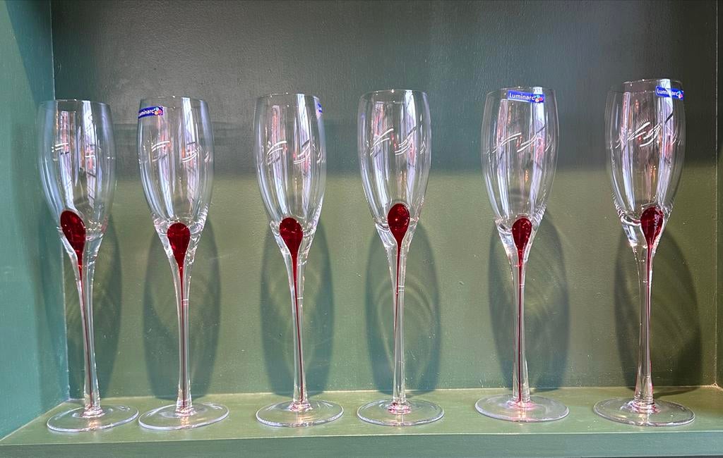 7 Vintage Luminarc Domino red drop Champagne flutes, Glas of Glazen, Ophalen of Verzenden, Overige stijlen, Glas