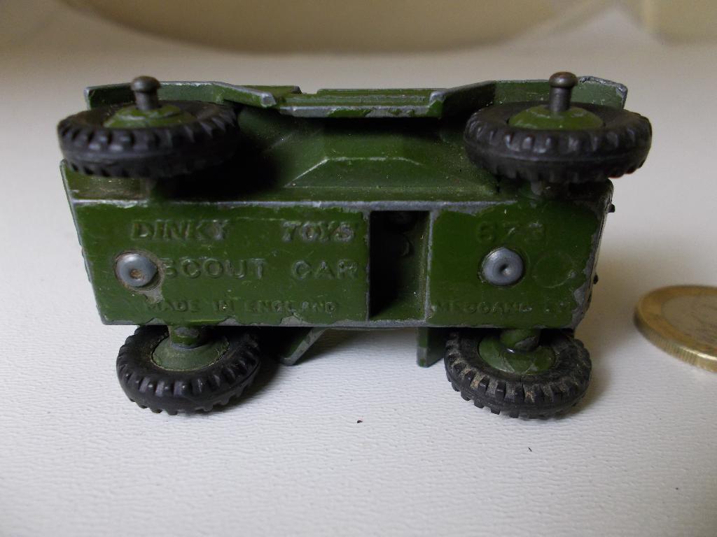 1954 Dinky Toys 673 SCOUT CAR + DRIVER! (-D-), Ophalen of Verzenden, Gebruikt, Auto, Dinky Toys