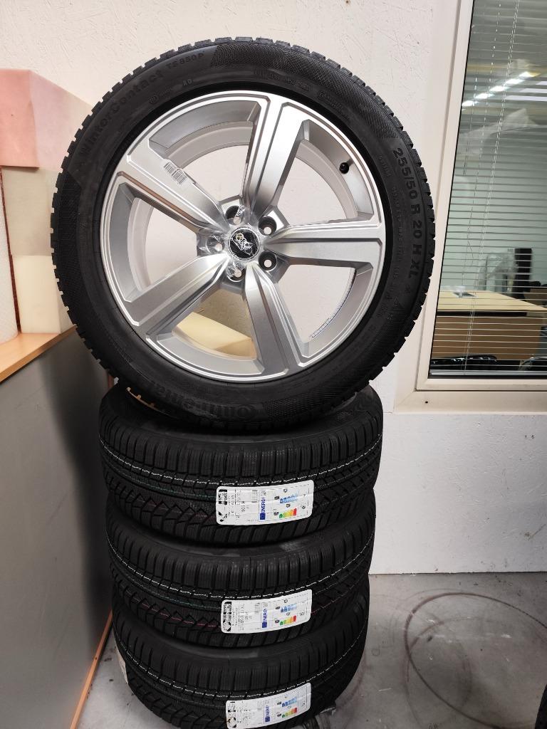 Audi Q8 e-tron Nieuw set 20 inch velgen met winterbanden, Ophalen, 255 mm, Banden en Velgen, Nieuw