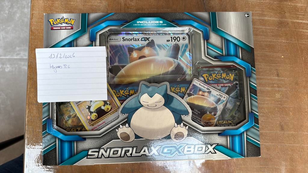Snorlax GX box (2016), Hobby en Vrije tijd, Verzamelkaartspellen | Pokémon, Ophalen of Verzenden, Zo goed als nieuw, Boosterbox