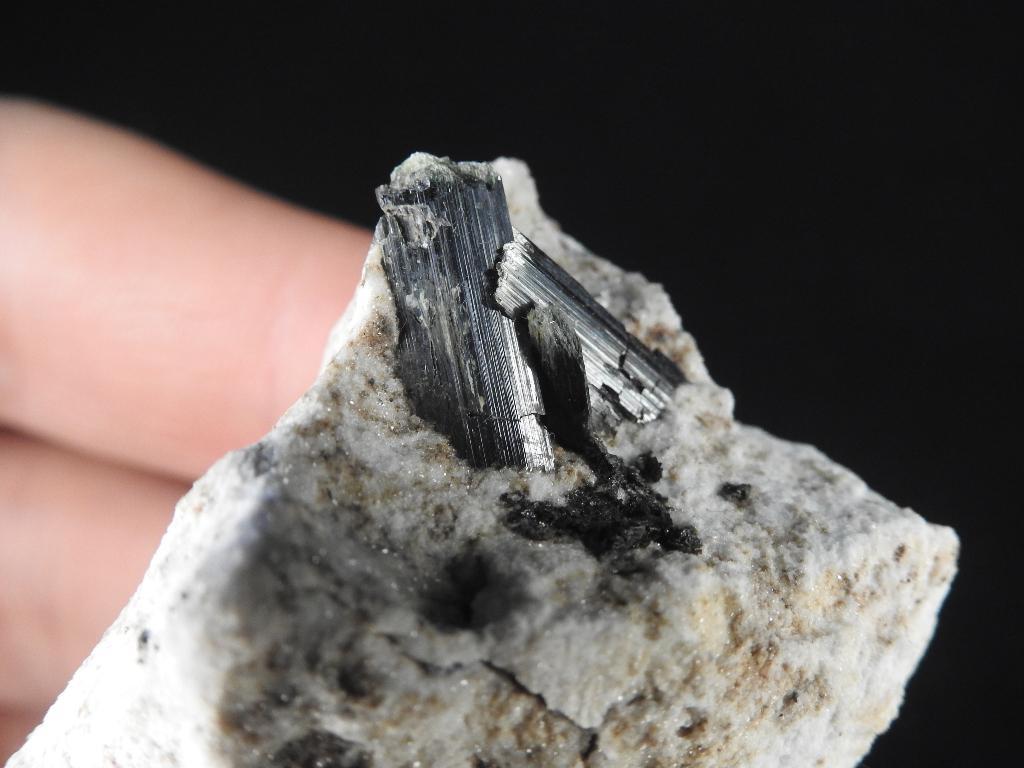 Aegirien op matrix, Verzenden, Mineraal