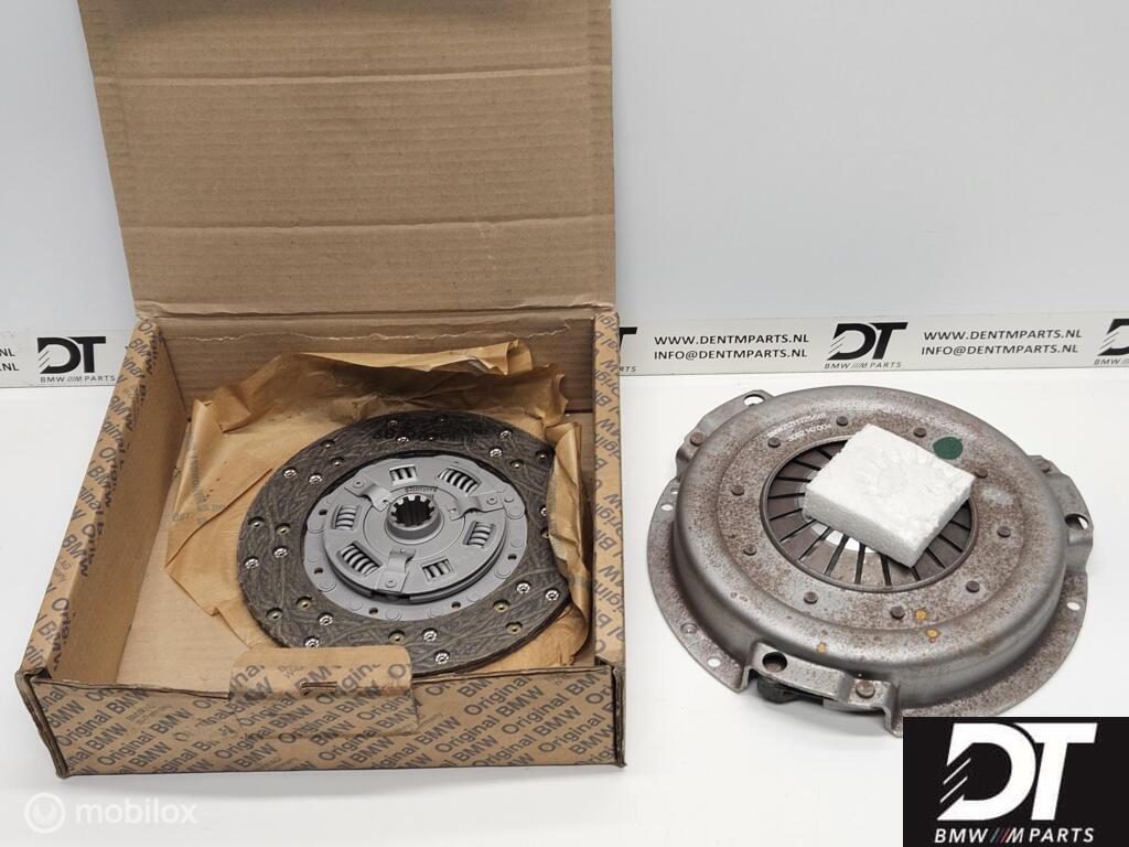 Koppelingsset 240mm BMW E28 525i 528i M30 21211223127, Nieuw, Ophalen of Verzenden, BMW, BMW