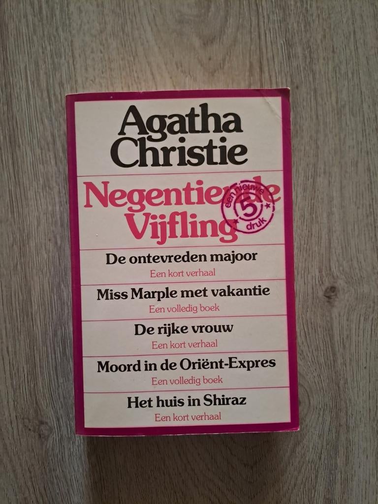 Agatha Christie negentiende vijfling detective leesboek, Ophalen of Verzenden, Gelezen, Agatha Christie