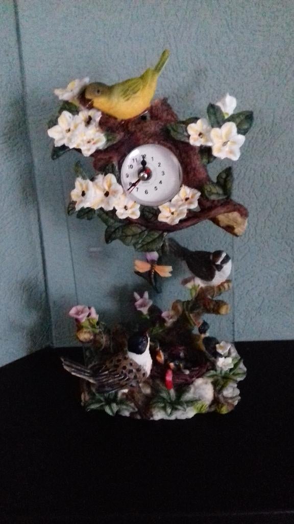 Decoratieve staande klok met vogels., Ophalen of Verzenden, Zo goed als nieuw, Analoog, Staande klok