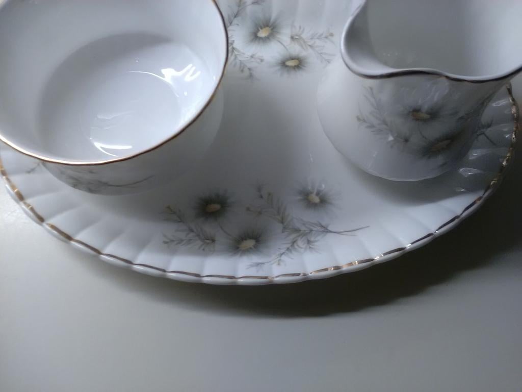 Royal stafford roomstel margriet, Huis en Inrichting, Keuken | Servies, Ophalen of Verzenden, Zo goed als nieuw, Porselein, Overige stijlen