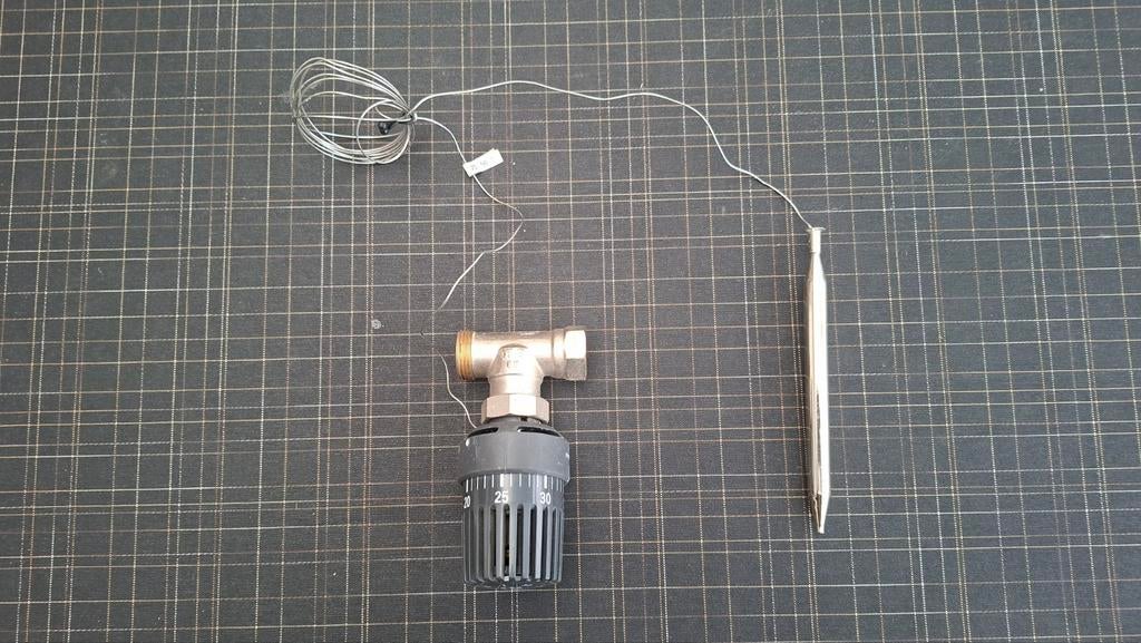 Oventrop thermostatische kraan met knop met voeler 20 - 50 C, Ophalen, Gebruikt