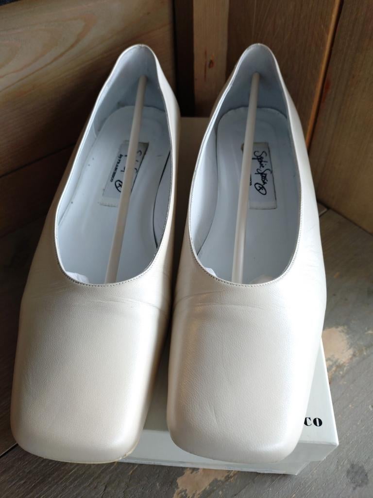 -Crèmekleurige Ballerina's maat 39, Onbekend, Ophalen of Verzenden, Zo goed als nieuw, Onbekend