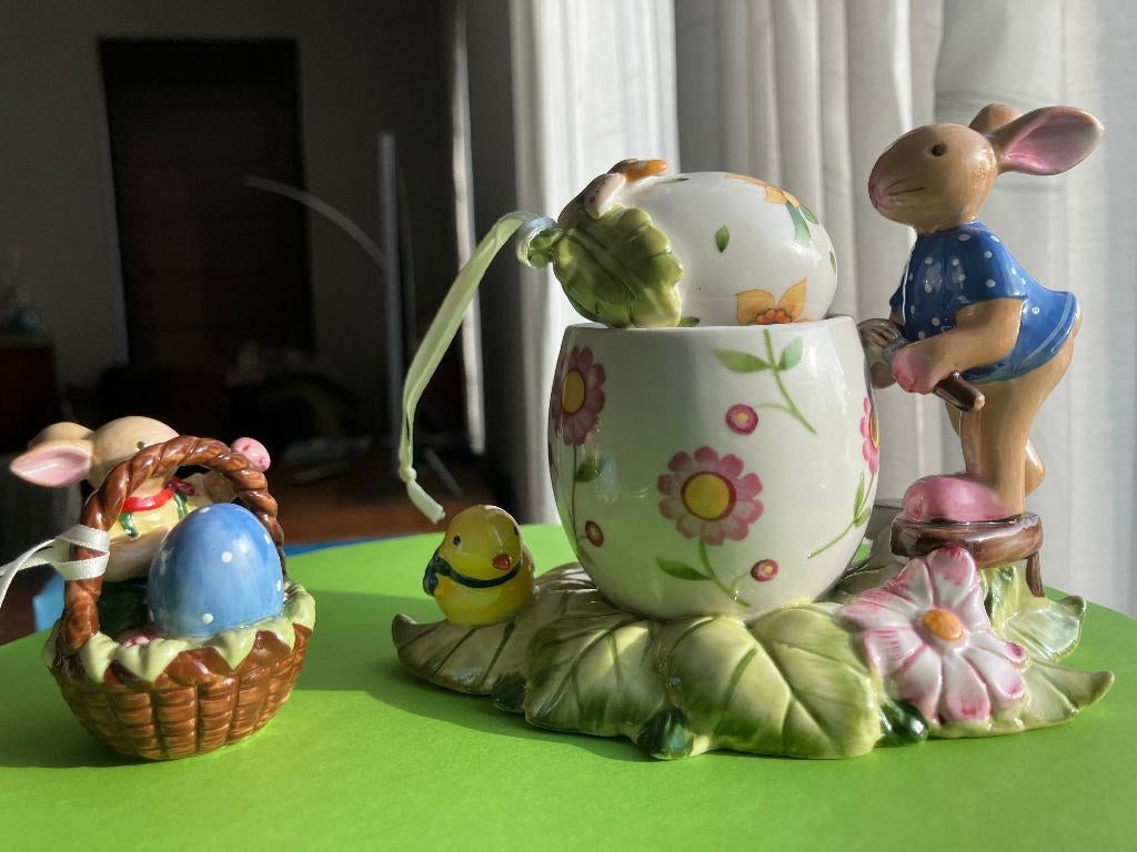 Villeroy & Boch Pasen 2 Haasjes met groot ei en kleiner ei., Ophalen