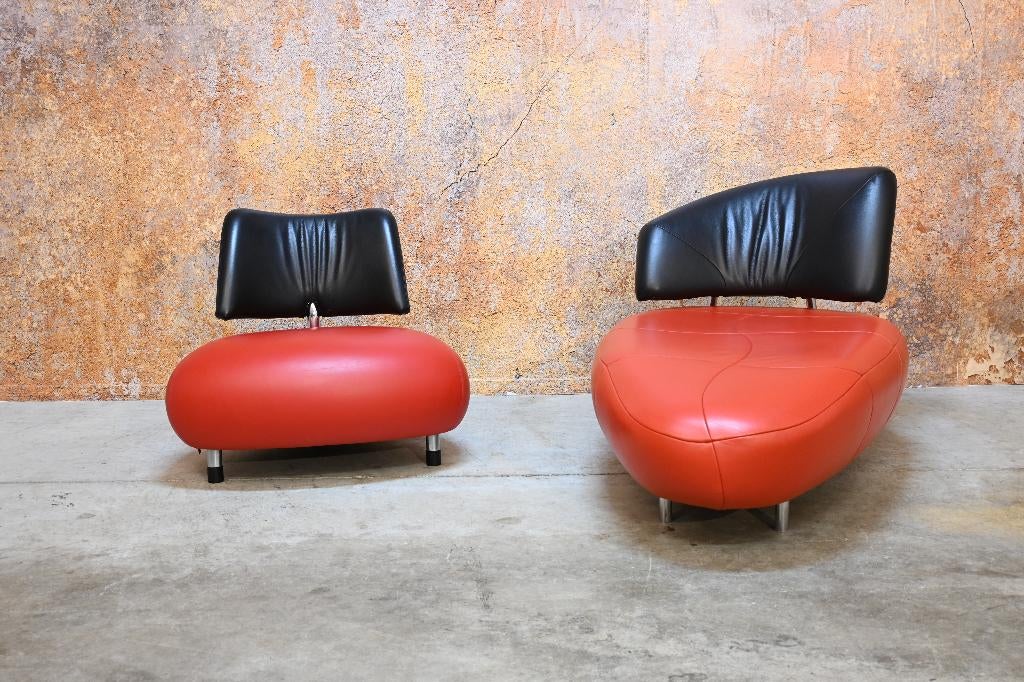 ZGANieuw rood zwarte leren Leolux Kikko design chaise longue, Leolux, 100 tot 125 cm, Leer, Ophalen of Verzenden