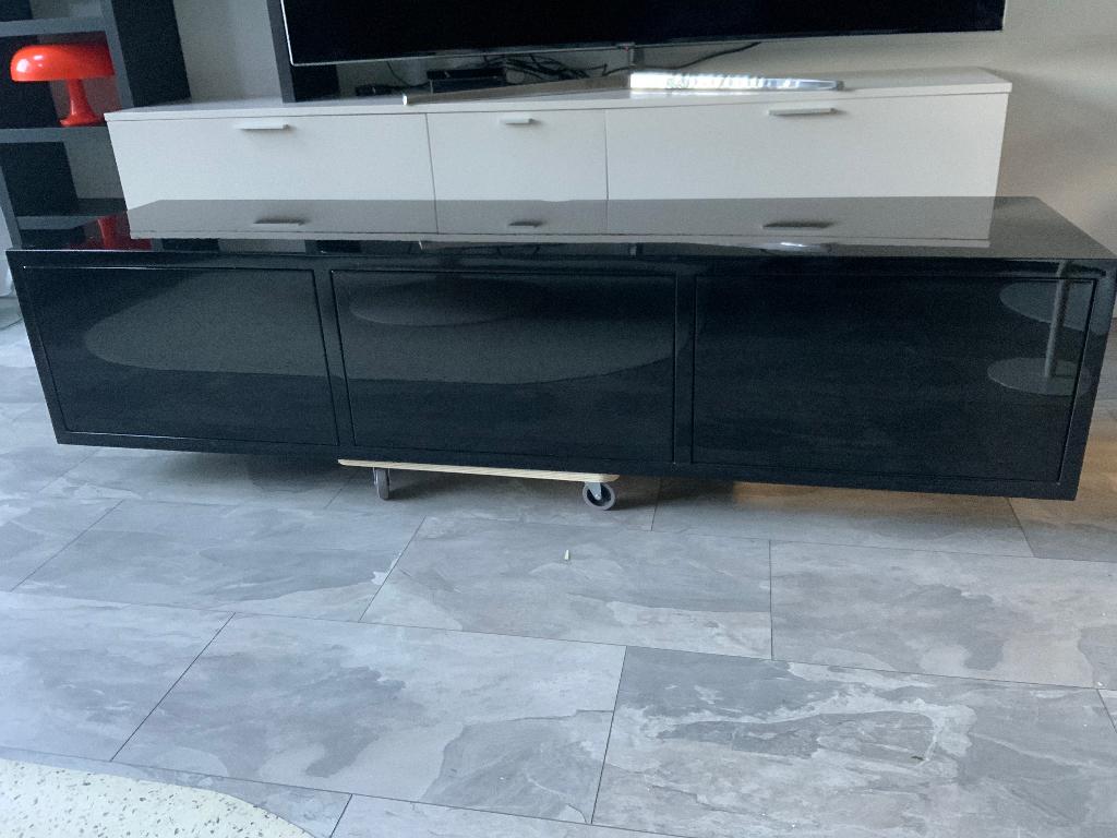 Tv kast meubel hoogglans zwart, Huis en Inrichting, Kasten | Televisiemeubels, Ophalen, Gebruikt, 150 tot 200 cm, Minder dan 100 cm