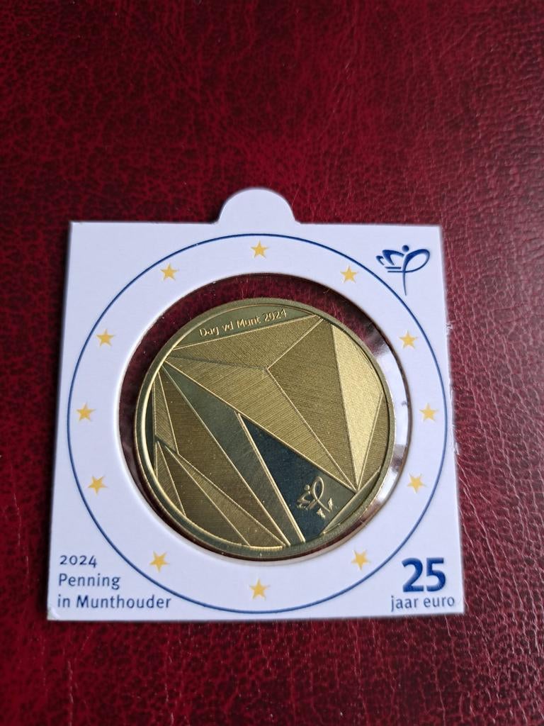 25 jaar Euro Penning 2024 in Bedrukte Munthouder, Ophalen of Verzenden, Overige waardes