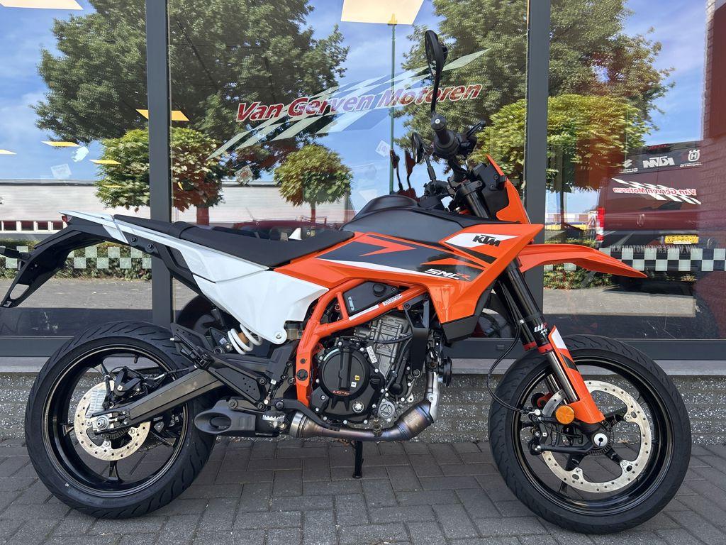 KTM 125 SMC R 2025