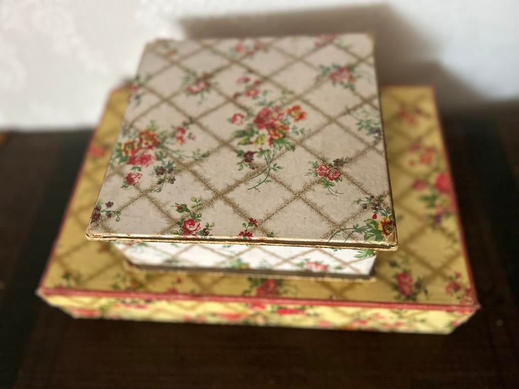 2 brocante kartonnen dozen, Ophalen of Verzenden