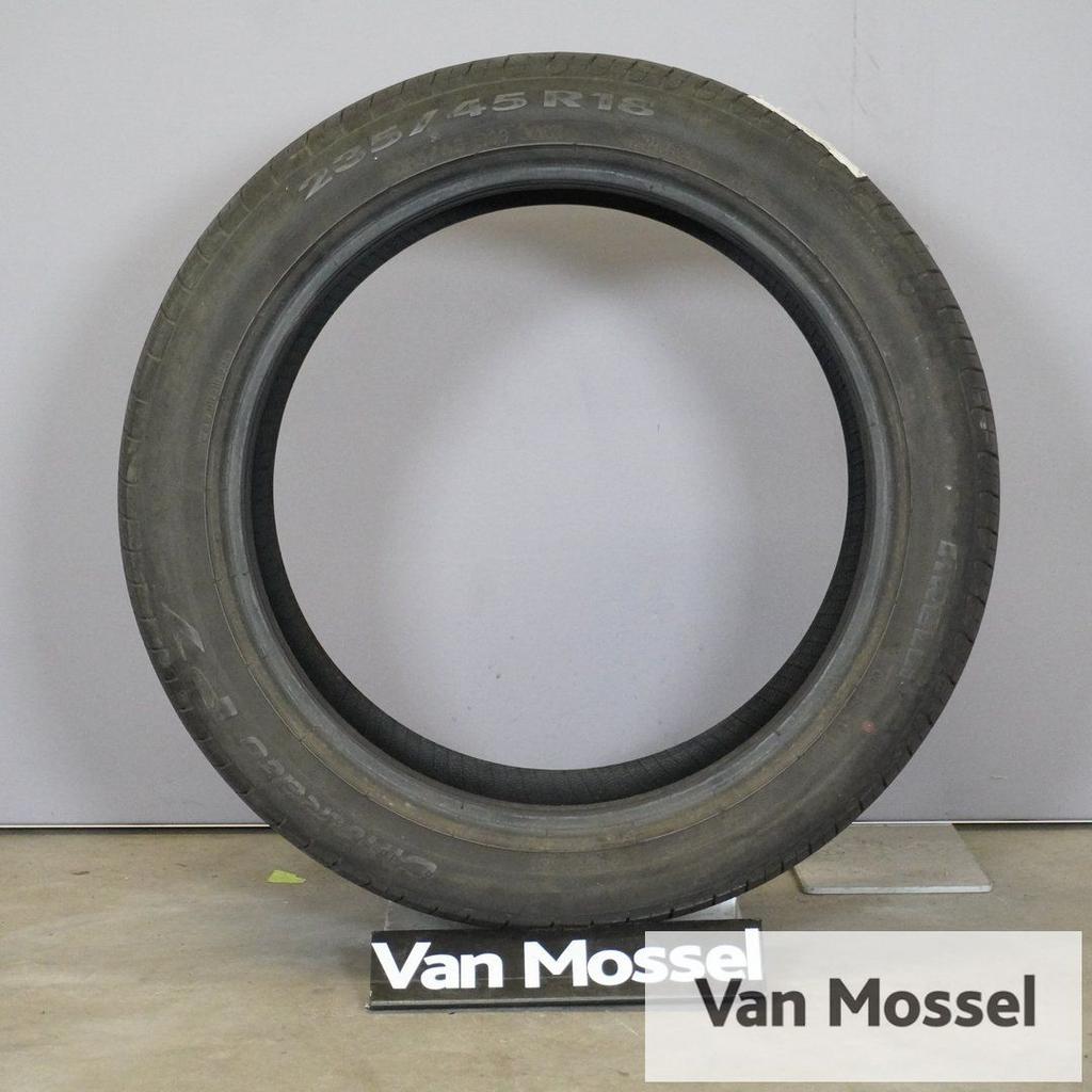 Pirelli Cinturato p7 Zomerband 235/45/R18, 18 inch, Gebruikt, -, -