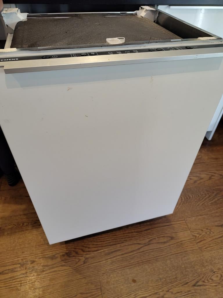 Gratis vaatwasser, werkt niet goed, Ophalen, Energieklasse A of zuiniger, Inbouw, Niet werkend