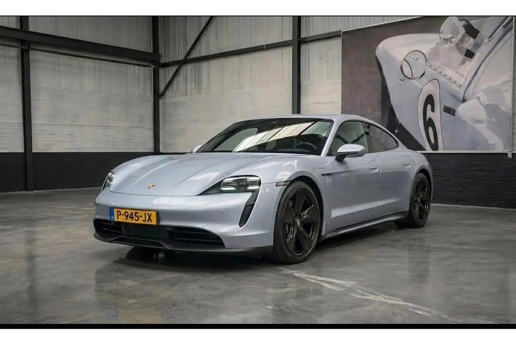 Porsche Taycan Performance plus 93kWh|Panodak|S € 57.900,0, Gebruikt, 4 stoelen, Sedan, Zilver of Grijs