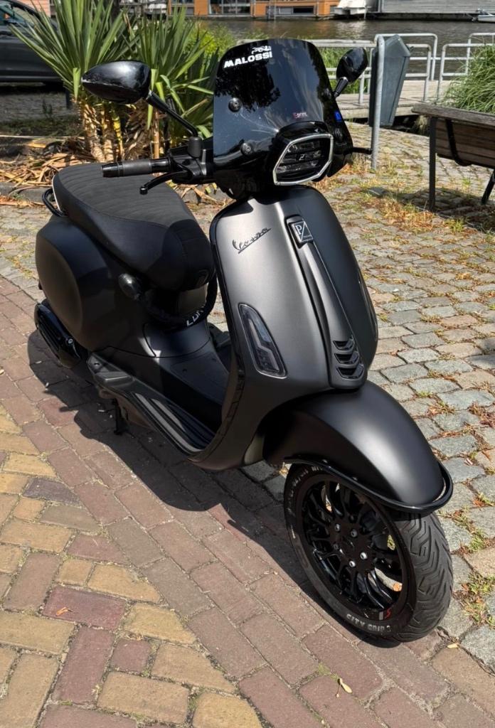 Vespa Sprint E5 custom paint | 50cc | Zelioni | Malossi, Fietsen en Brommers, Scooters | Vespa, Ophalen, Maximaal 45 km/u, Vespa S