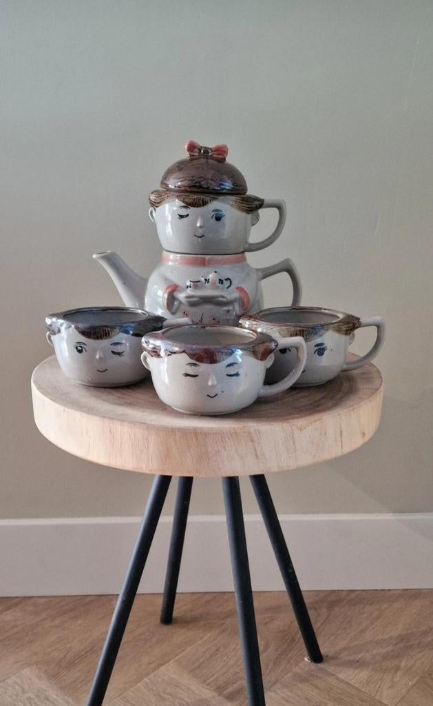 Thee set mokken en theepot jaren '70 servies set, Ophalen of Verzenden, Zo goed als nieuw, Overige stijlen, Kop(pen) en/of Schotel(s)