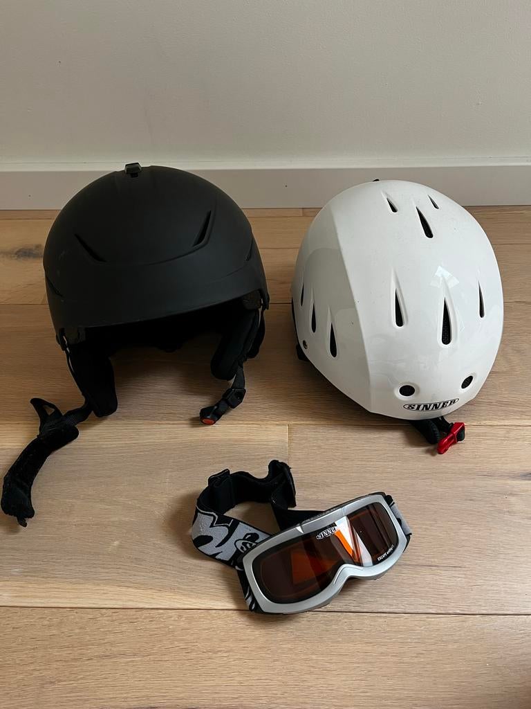 2x Skihelm en Sinner Ski Bril, Overige merken, Gebruikt, Overige typen, Ophalen of Verzenden