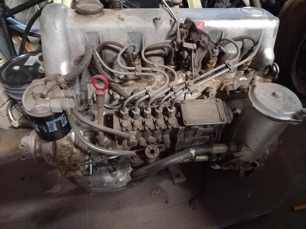 5cil.diesel om617 mercedes benz, Auto-onderdelen, Motor en Toebehoren, Ophalen