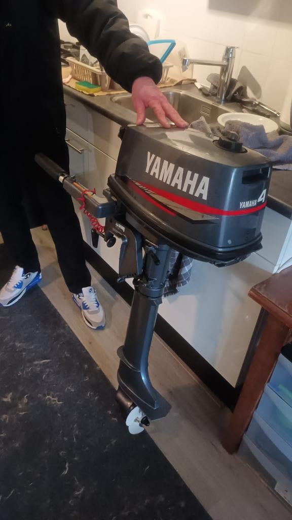 Yamaha 4pk buiten boord motor langstaart, Ophalen, Gebruikt, Minder dan 15 m²