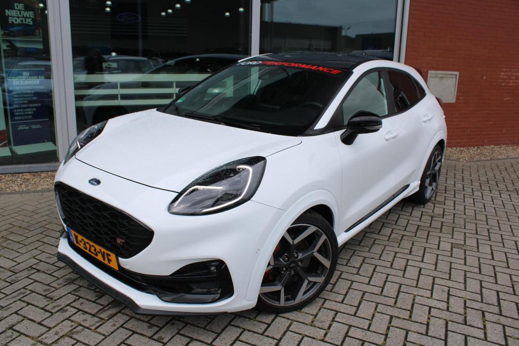 Ford Puma 1.5 EcoBoost ST-X | 200pk | NL auto | Trekhaak | C, Voorwielaandrijving, 1258 kg, Leder en Stof, Wit