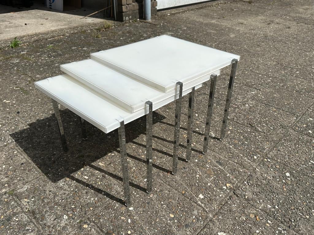 Bijzettafels, Huis en Inrichting, Tafels | Bijzettafels, Gebruikt, Vierkant, Minder dan 45 cm, Minder dan 55 cm, Kunststof, Ophalen