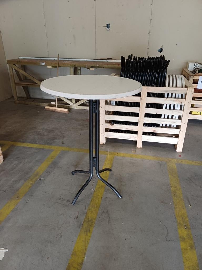 10 statafels, Ophalen