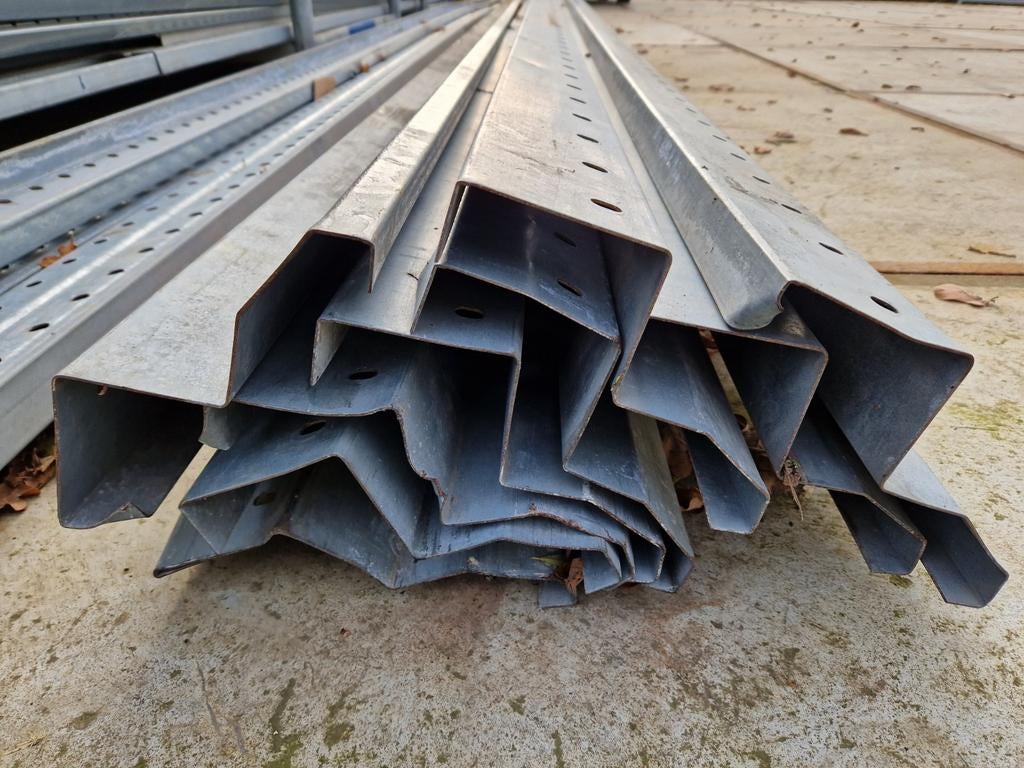 80 meter geleiderail / u profiel / hoeklijn / T profielen, Doe-het-zelf en Verbouw, Metalen, Gebruikt, IJzer, Ophalen