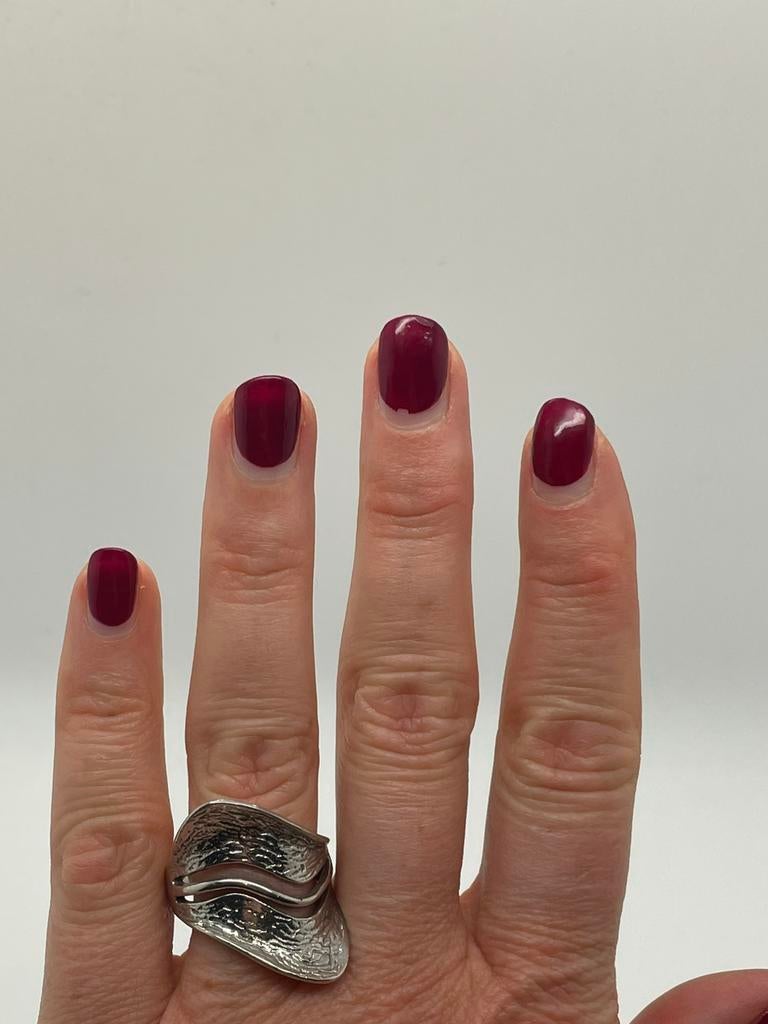 C853 Prachtige zilveren modernist ring maat 19, 19 tot 20, Ophalen of Verzenden, X, Dame