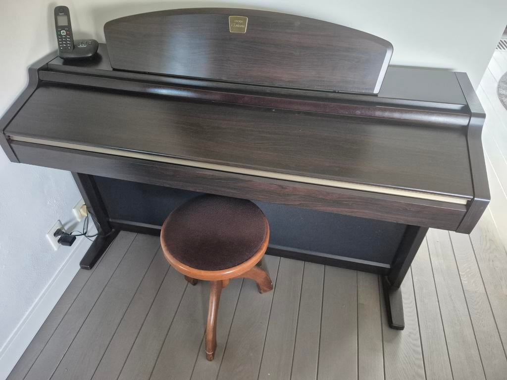 Yamaha Clavinova CLP-950 Digitale Piano, Muziek en Instrumenten, Piano's, Zo goed als nieuw, Piano, Bruin, Digitaal, Ophalen