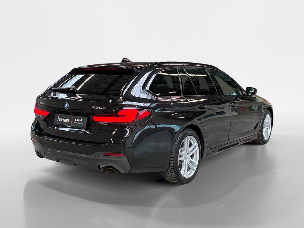 BMW 5-serie Touring 530e xDrive M-Sport, 1935 kg, Gebruikt, 4 cilinders, Zwart