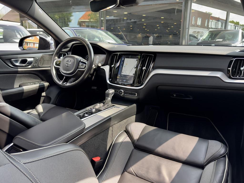 Volvo V60 2.0 T5 R-DESIGN 251PK AUT8 PANODAK LEDER NAVI CAME, 15 km/l, 4 cilinders, Zwart, 93 €/maand