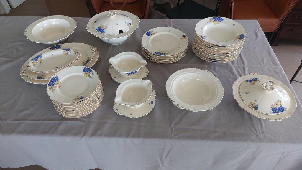 Uitgebreid Mosa Maastricht Plateel Servies, Ophalen of Verzenden