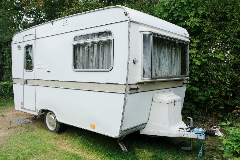oldtimer caravan Eccles uit 1968 met glazen ramen en erker, Overige merken, Standaardzit, Particulier, 4 tot 5 meter