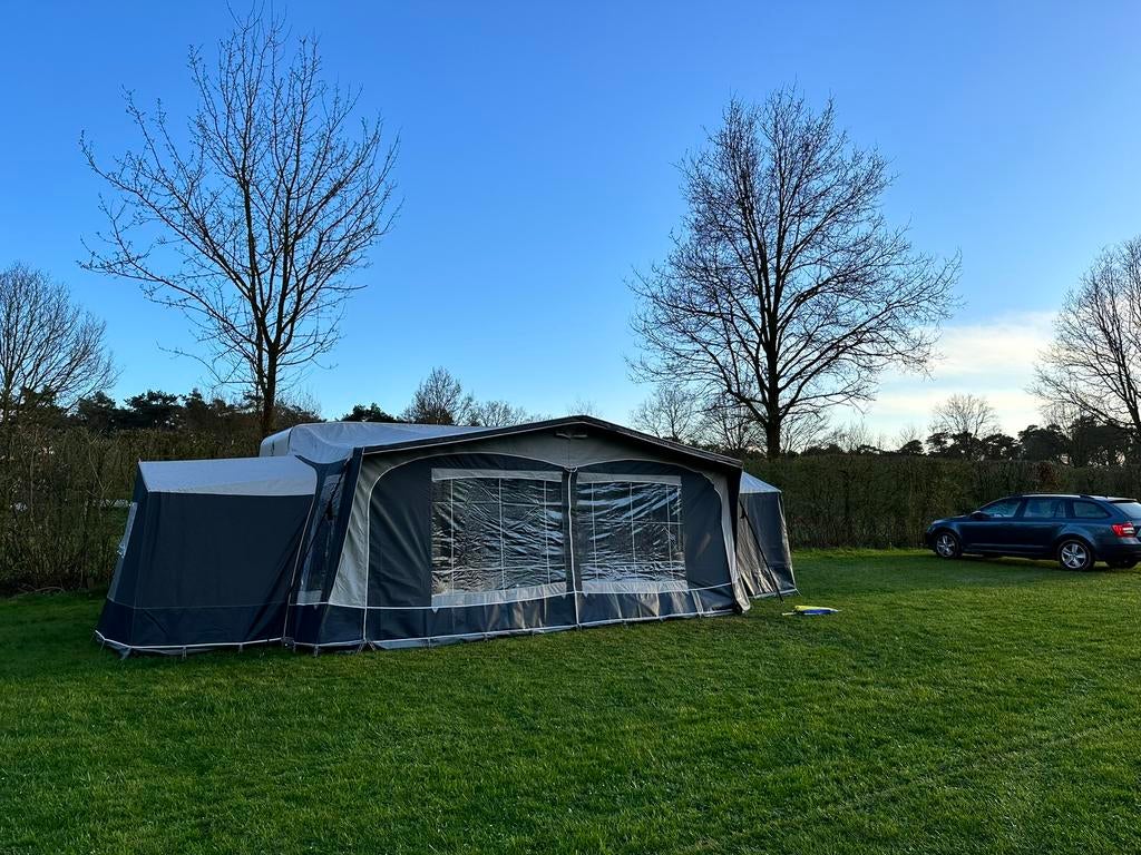 Caravan Knaud Sudwind 485 restyle met voortent 2x zijtent, Caravans en Kamperen, Vast bed, 75 kg, Uitbouw voortent, 750 - 1000 kg
