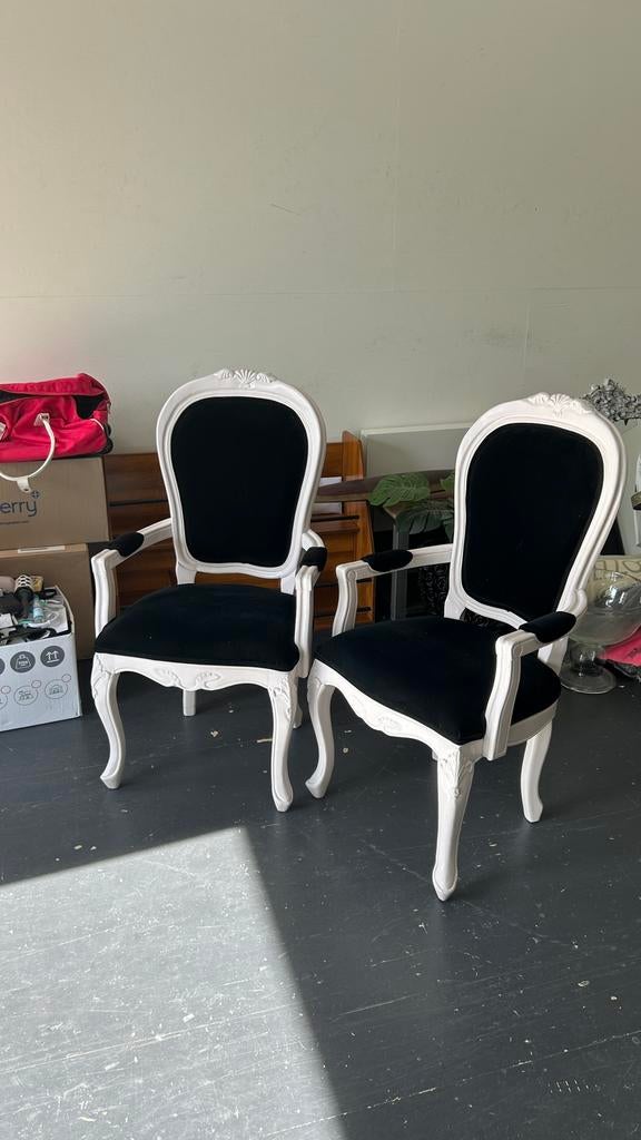 Twee stoelen barok stijl wit met zwart velvet / velours, Antiek en Kunst, Antiek | Meubels | Stoelen en Banken, Ophalen