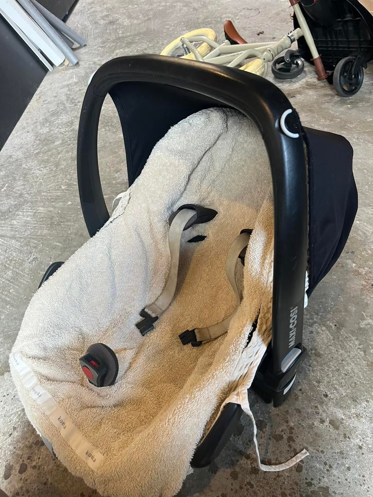 Maxi cosi incl familyfix, Ophalen, Zo goed als nieuw