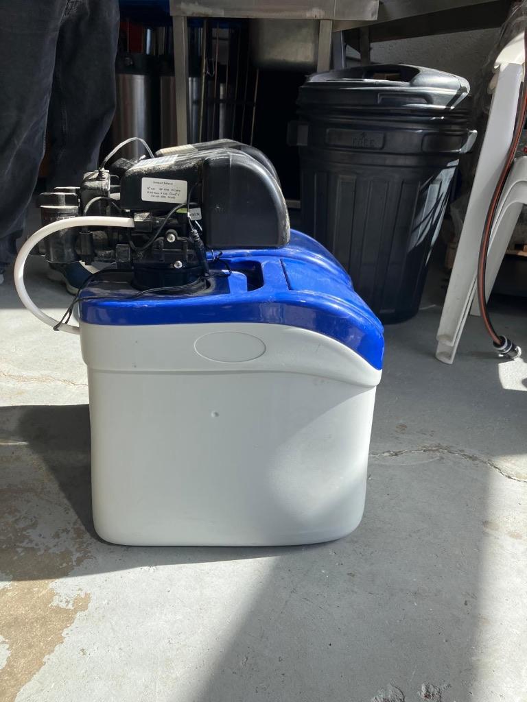 Century waterontharder compact, Witgoed en Apparatuur, Waterontharders, Gebruikt, Waterontharder met zout, Ophalen of Verzenden